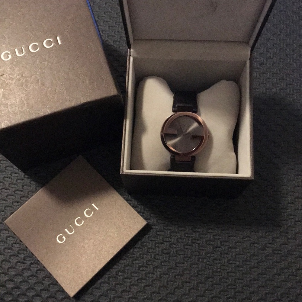Gucci watch like new
